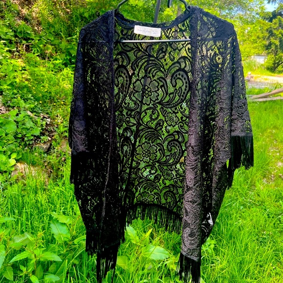 Abercrombie & Fitch 1920s-Inspired Black Lace Kimono, One Size - Picture 3 of 6